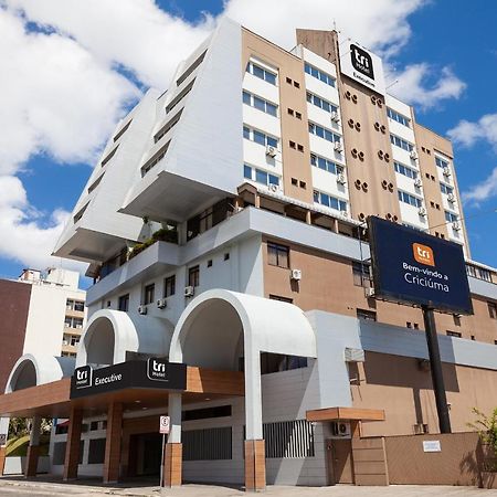Tri Hotel Executive Criciuma מראה חיצוני תמונה